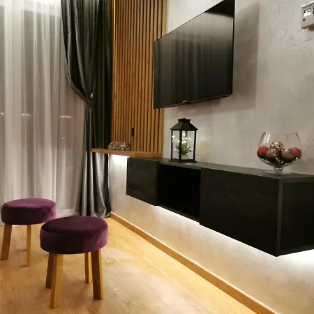 アパート Zimski Ples ヤホリナ